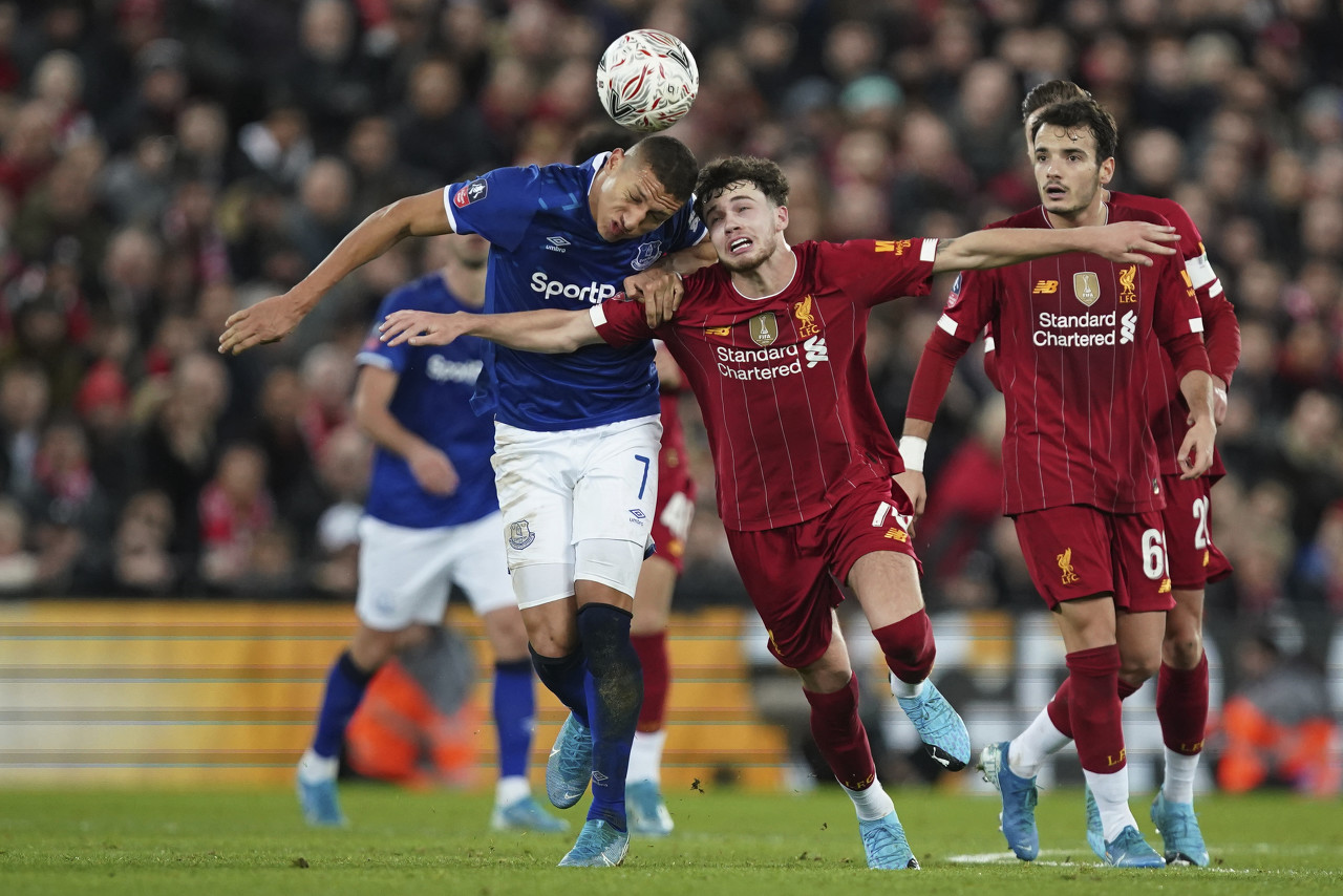 自己给自己颁奖！特朗普获首届FIFA和平奖 因凡蒂诺抛出争议言论