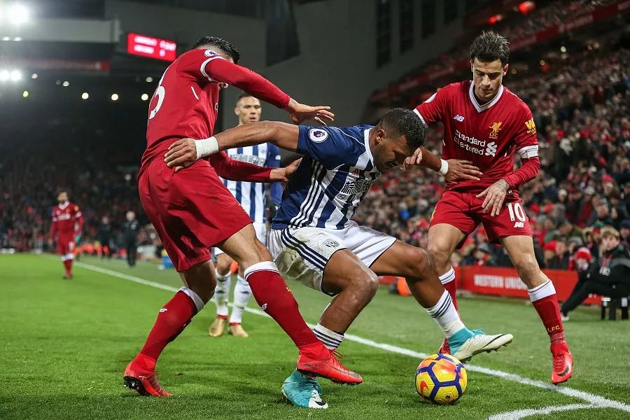 都体：尤文要求斯帕莱蒂遵守正装规定，比赛时不可以穿运动服