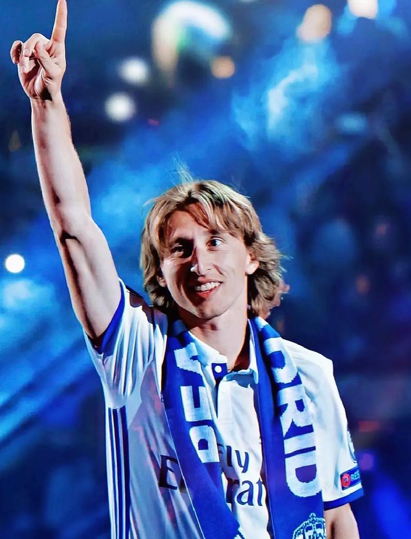 连续30场非友谊赛保持不败，西班牙是历史第四队