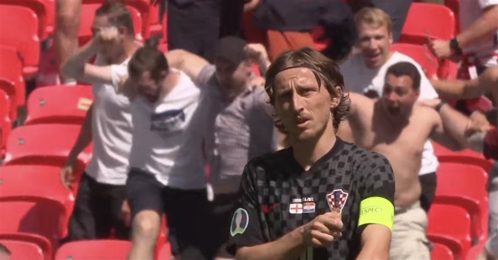 同台竞技 同台竞技