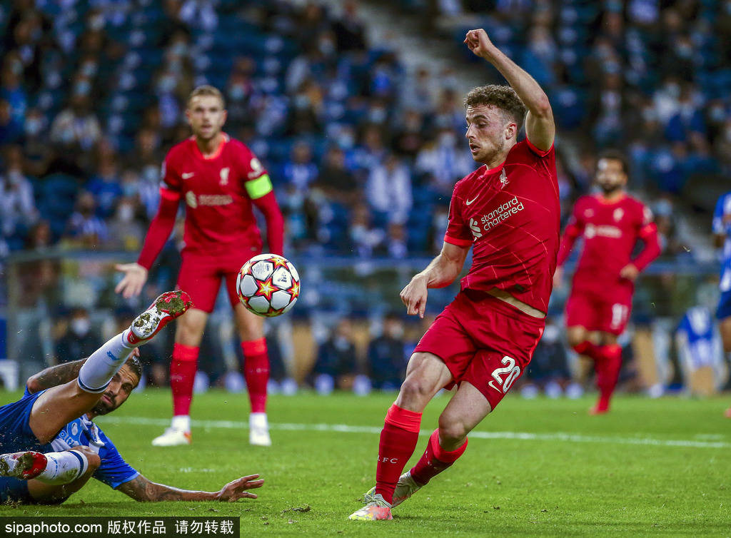 于新队友的 于新队友的